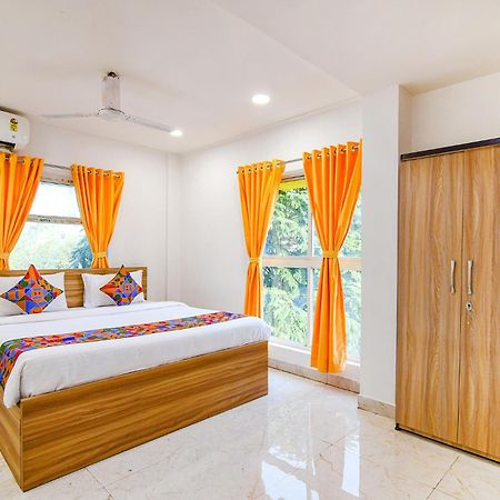 Fabhotel Grand Hazra Inn - Nr Ballygunge Station Колката Екстер'єр фото