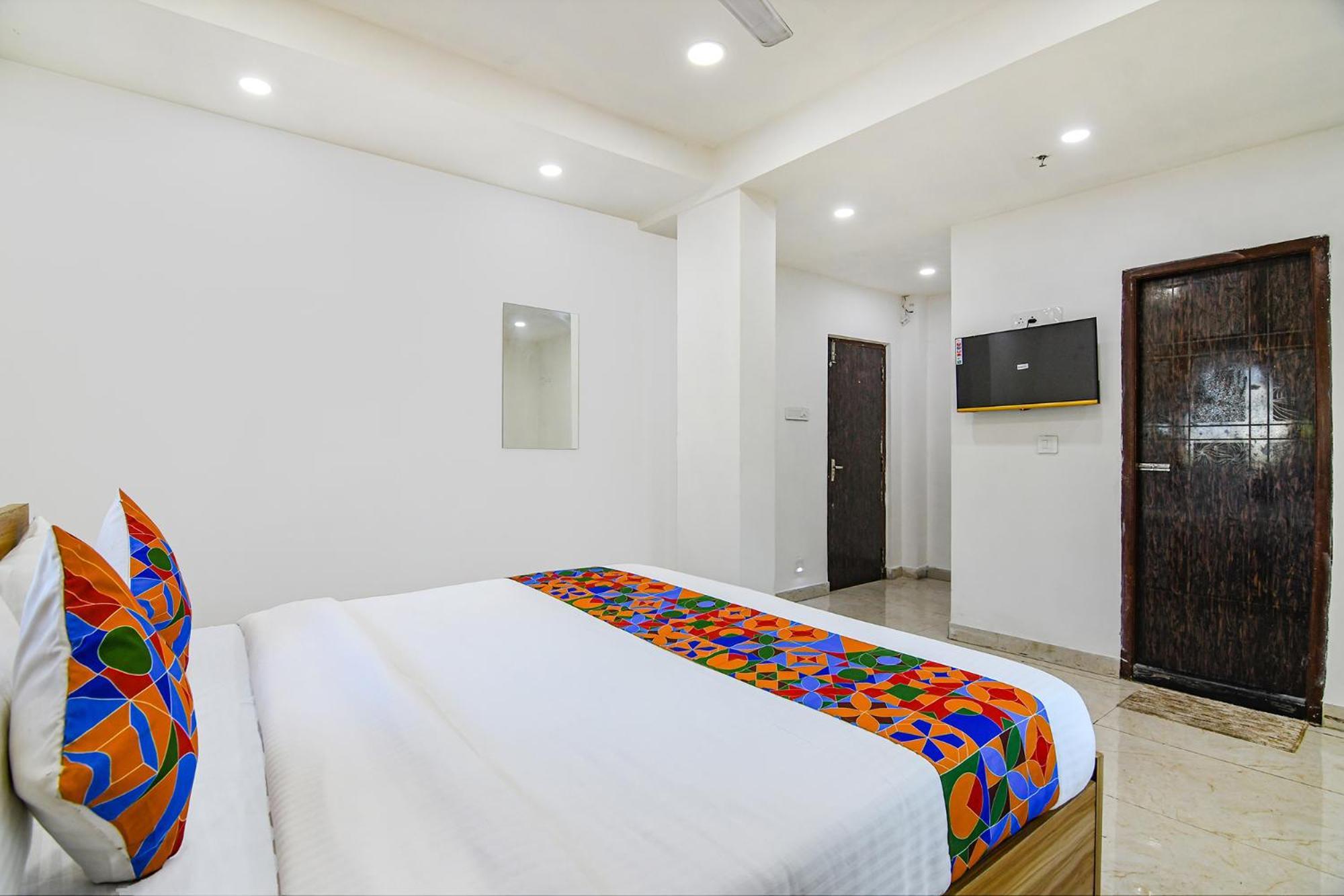 Fabhotel Grand Hazra Inn - Nr Ballygunge Station Колката Екстер'єр фото