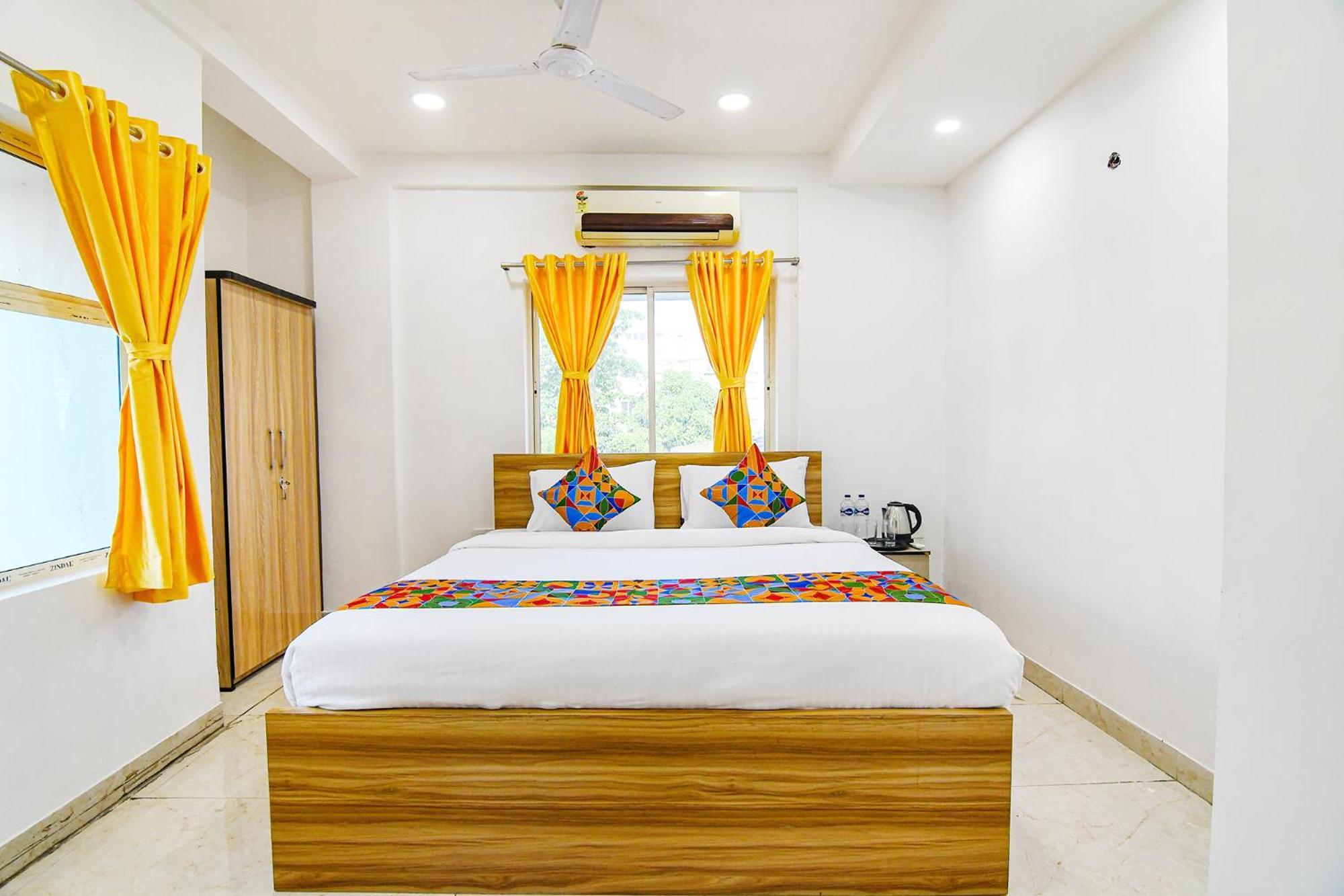 Fabhotel Grand Hazra Inn - Nr Ballygunge Station Колката Екстер'єр фото