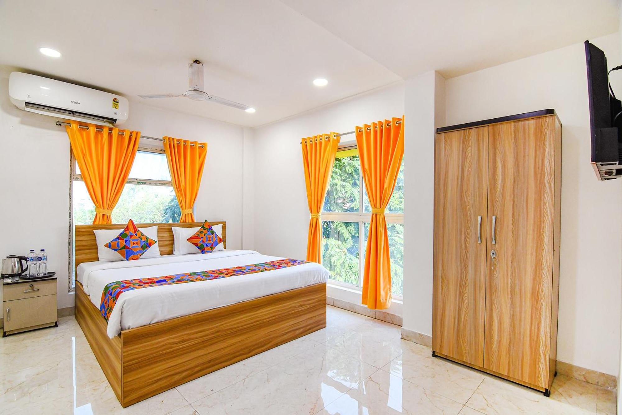 Fabhotel Grand Hazra Inn - Nr Ballygunge Station Колката Екстер'єр фото
