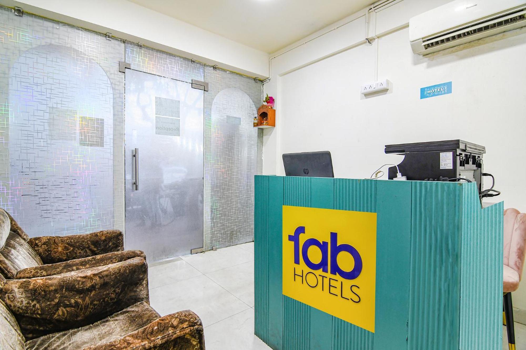 Fabhotel Grand Hazra Inn - Nr Ballygunge Station Колката Екстер'єр фото