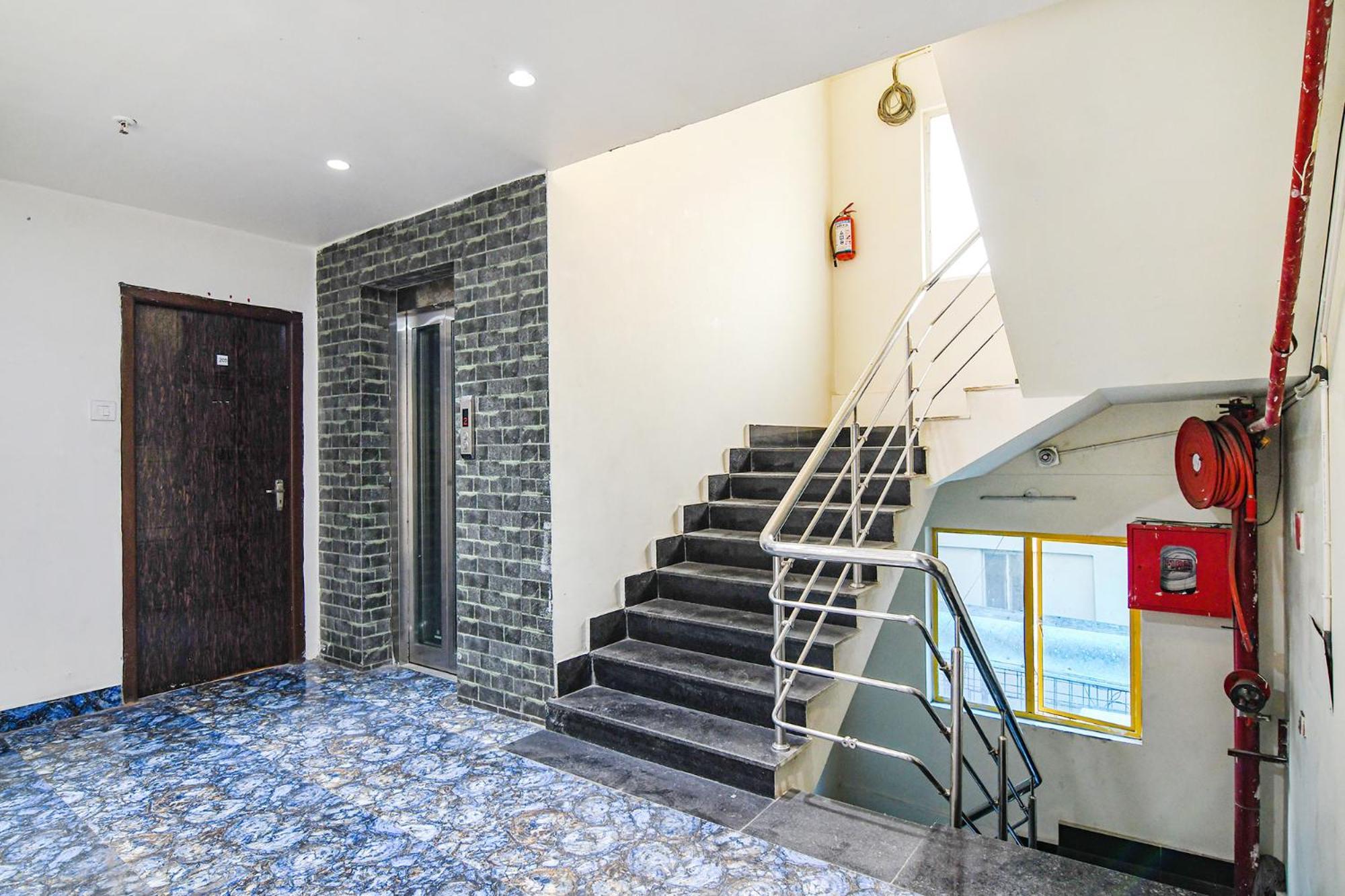 Fabhotel Grand Hazra Inn - Nr Ballygunge Station Колката Екстер'єр фото