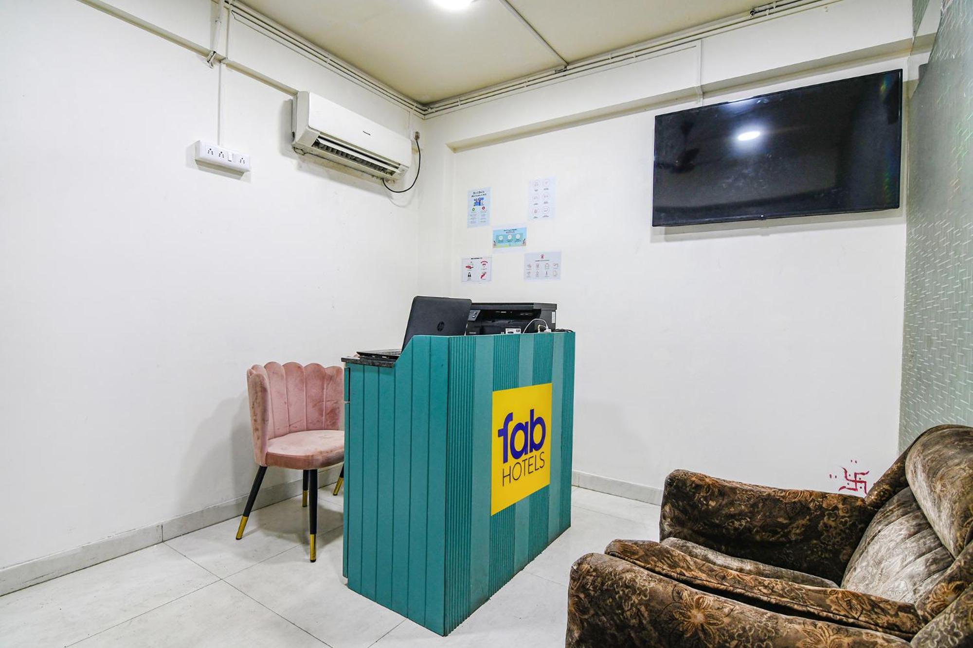 Fabhotel Grand Hazra Inn - Nr Ballygunge Station Колката Екстер'єр фото