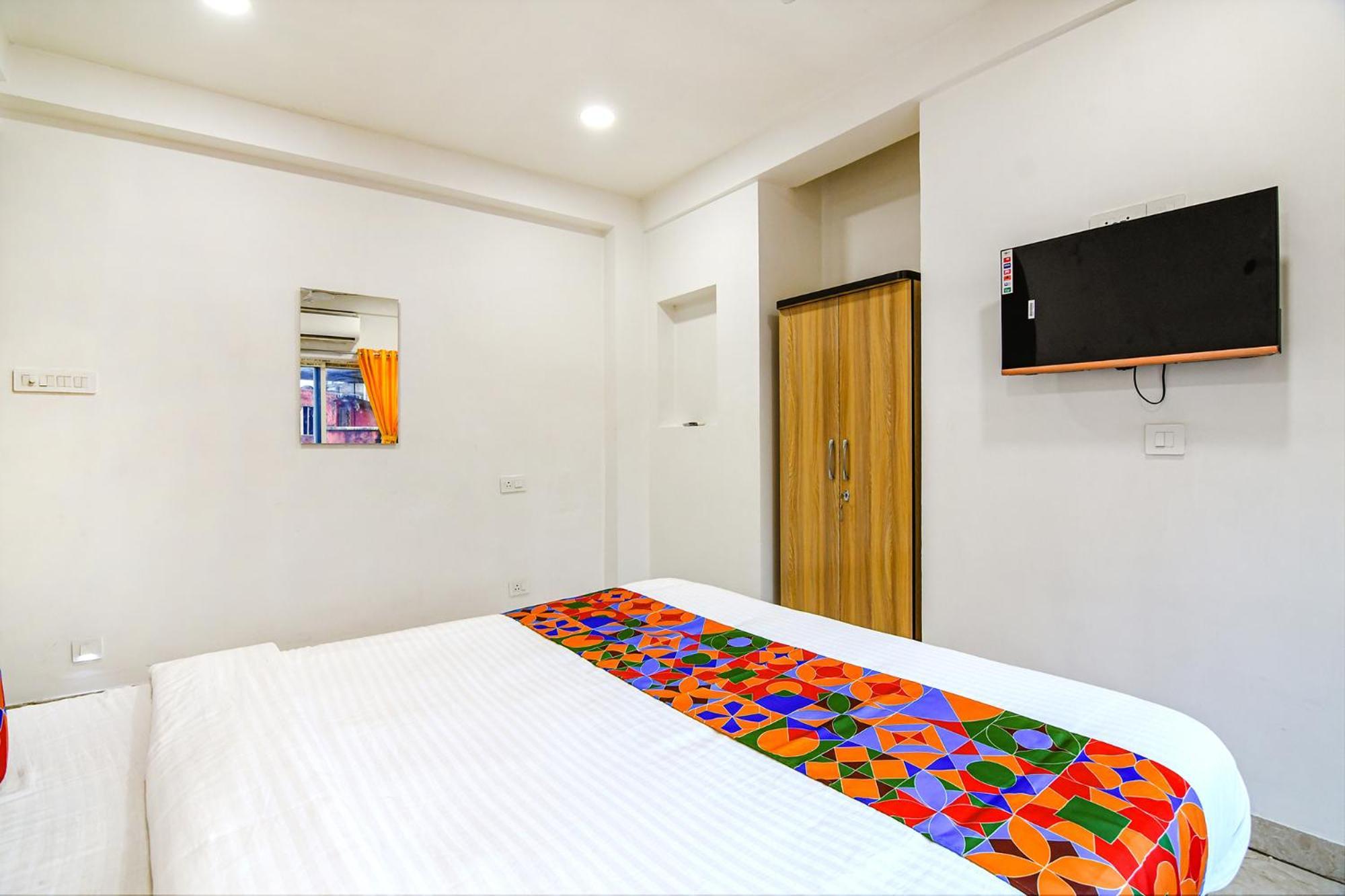 Fabhotel Grand Hazra Inn - Nr Ballygunge Station Колката Екстер'єр фото